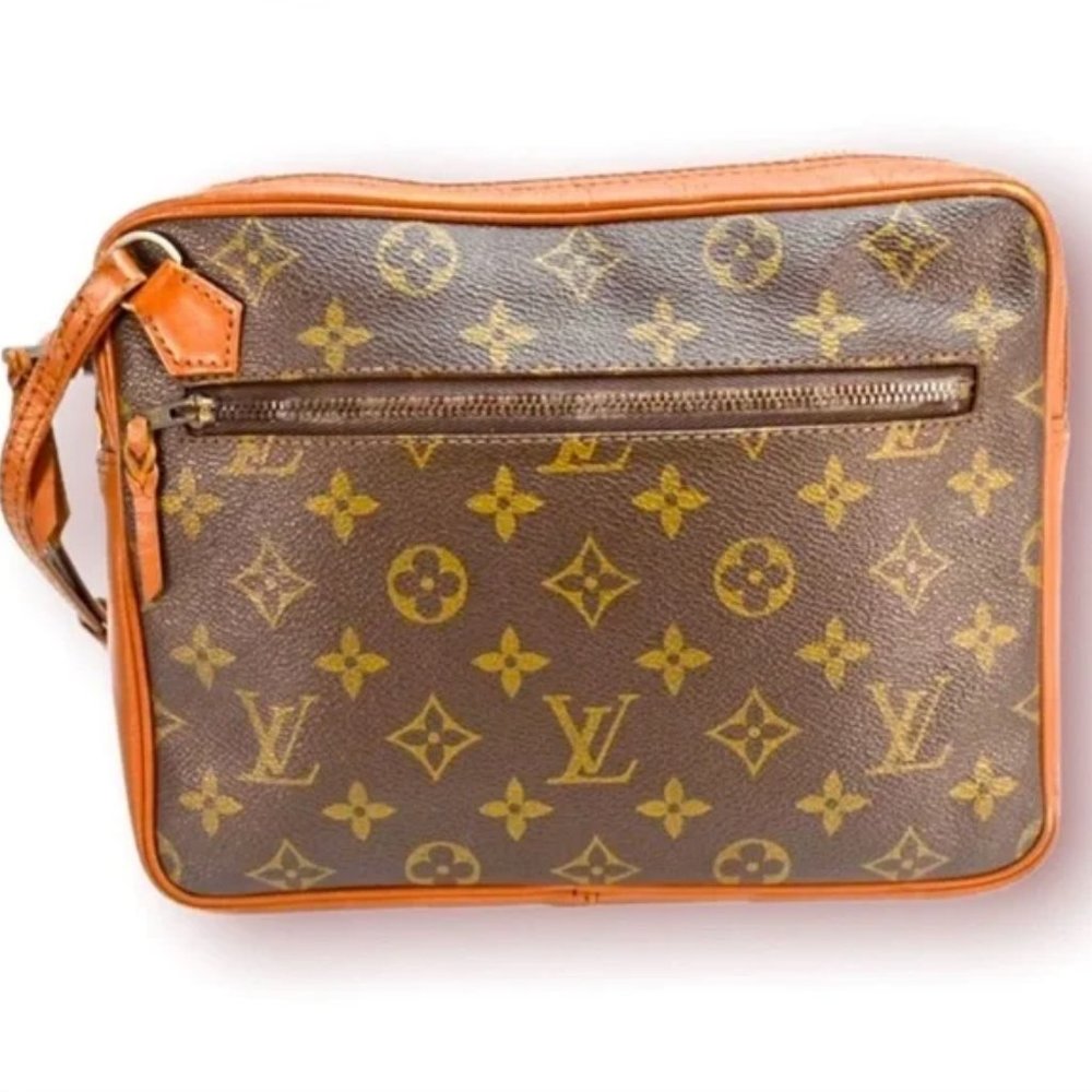 Louis Vuitton Monogram Pochette Second 184 Sport Clutch***